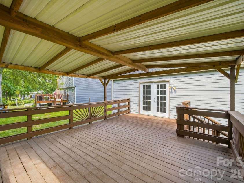 11407 Antebellum Drive, Charlotte, NC 28273.  MLS# CAR4413607, YatesRealty ID 15283. 