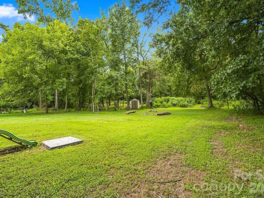 11407 Antebellum Drive, Charlotte, NC 28273.  MLS# CAR4413607, YatesRealty ID 15283. 
