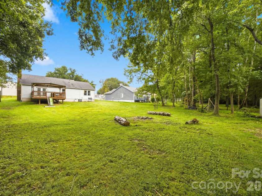 11407 Antebellum Drive, Charlotte, NC 28273.  MLS# CAR4413607, YatesRealty ID 15283. 