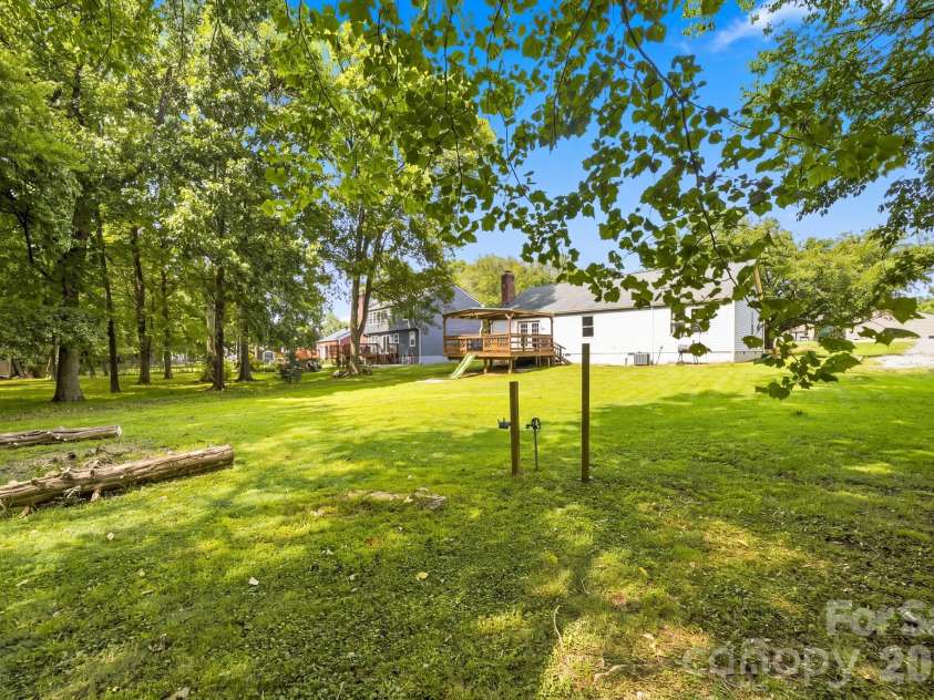 11407 Antebellum Drive, Charlotte, NC 28273.  MLS# CAR4413607, YatesRealty ID 15283. 