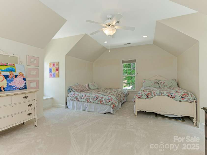 2516 Selwyn Avenue, Charlotte, NC 28209.  MLS# CAR4262800, YatesRealty ID 15283. Bonus Room/Bedroom #5