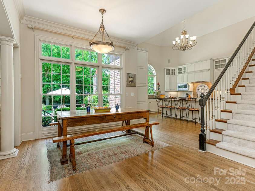 2516 Selwyn Avenue, Charlotte, NC 28209.  MLS# CAR4262800, YatesRealty ID 15283. Breakfast