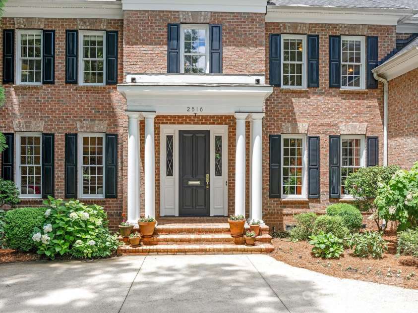 2516 Selwyn Avenue, Charlotte, NC 28209.  MLS# CAR4262800, YatesRealty ID 15283. Front Entry
