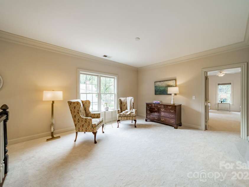 2516 Selwyn Avenue, Charlotte, NC 28209.  MLS# CAR4316948, YatesRealty ID 15283. Bonus Room
