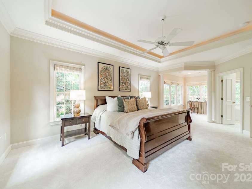 2516 Selwyn Avenue, Charlotte, NC 28209.  MLS# CAR4316948, YatesRealty ID 15283. Primary Suite