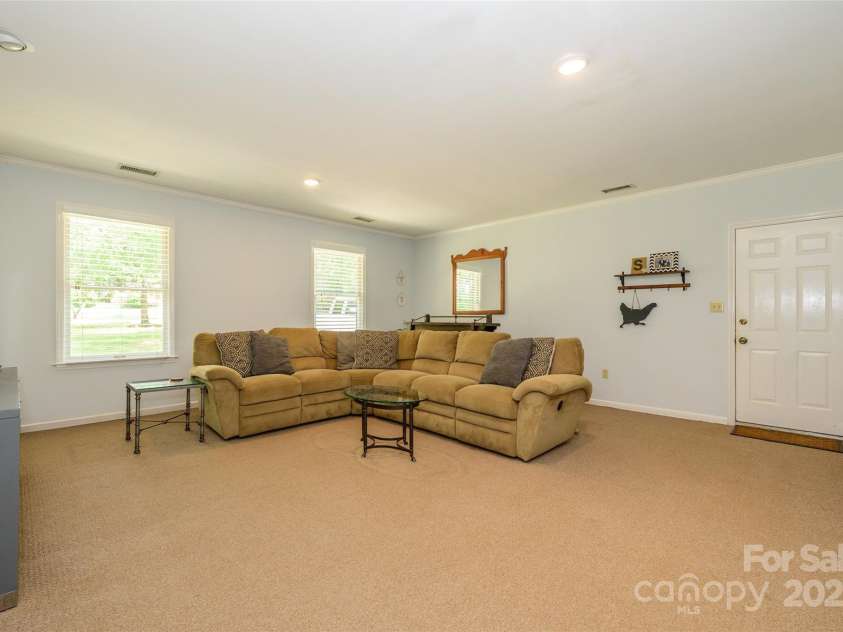 13030 Mayes Road, Huntersville, NC 28078.  MLS# CAR4253946, YatesRealty ID 15284. 