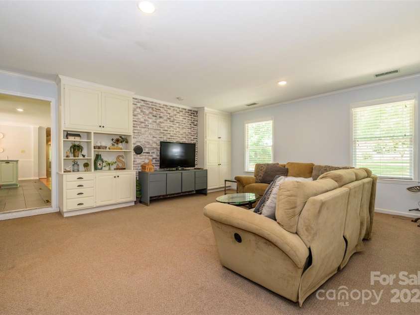 13030 Mayes Road, Huntersville, NC 28078.  MLS# CAR4253946, YatesRealty ID 15284. 
