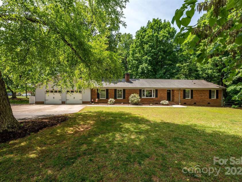 13030 Mayes Road, Huntersville, NC 28078.  MLS# CAR4253946, YatesRealty ID 15284. 