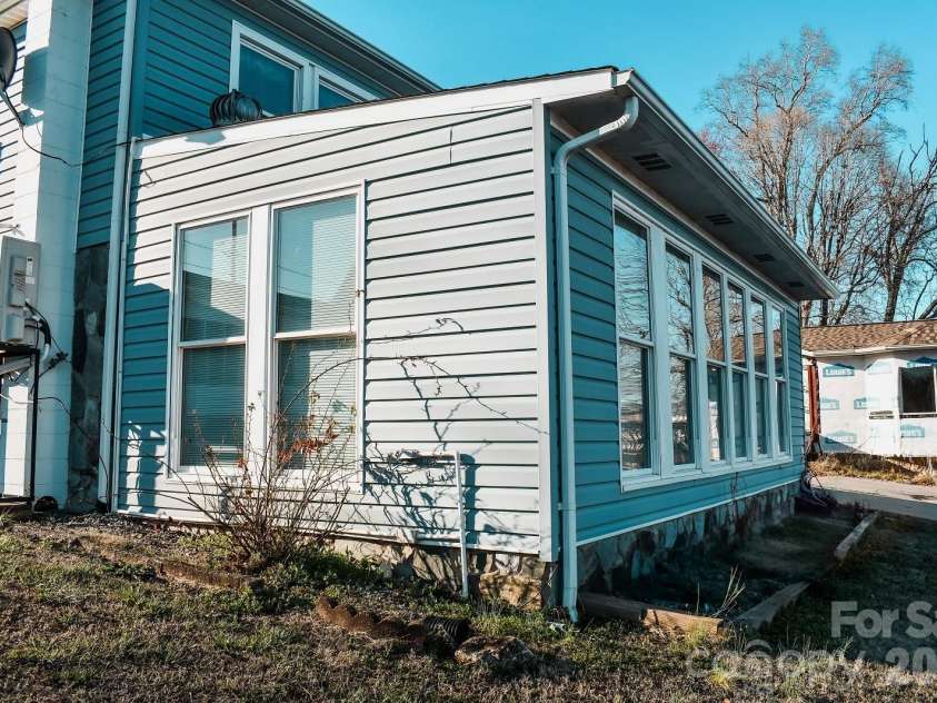 4928 Northcrest Street, Claremont, NC 28610.  MLS# CAR4347665, YatesRealty ID 15285. 