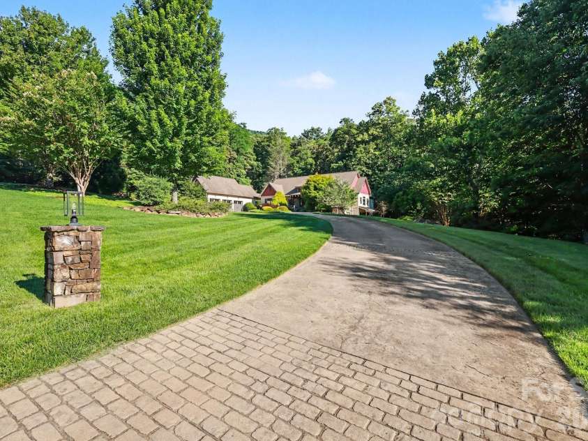 2554 Deep Gap Farm Road, Mill Spring, NC 28756.  MLS# CAR4395366, YatesRealty ID 15286. 