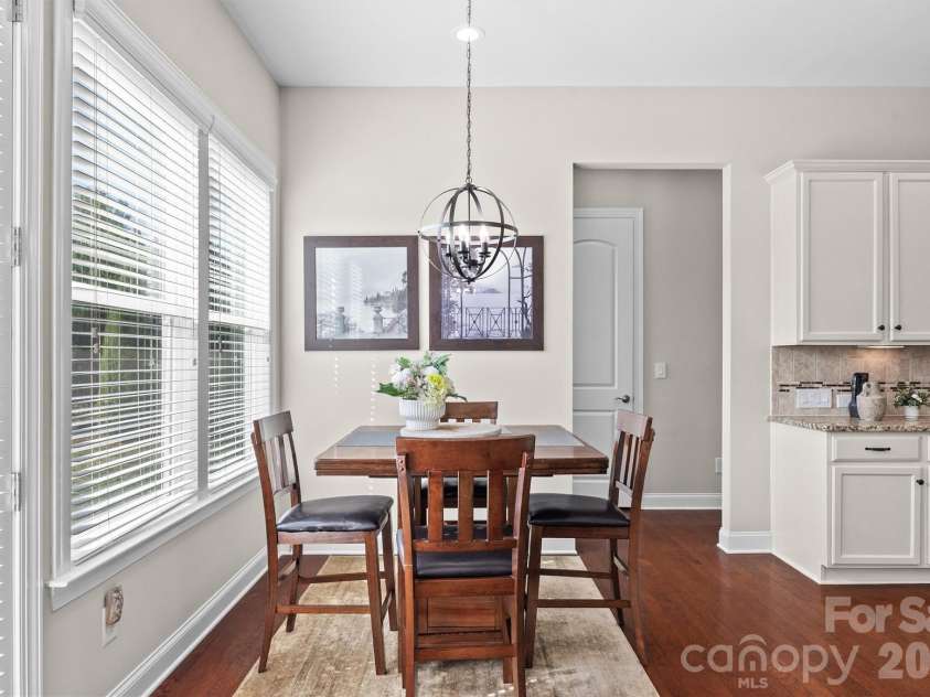 301 Jude Lane, Waxhaw, NC 28173.  MLS# CAR4369449, YatesRealty ID 15287. Spacious Breakfast Room