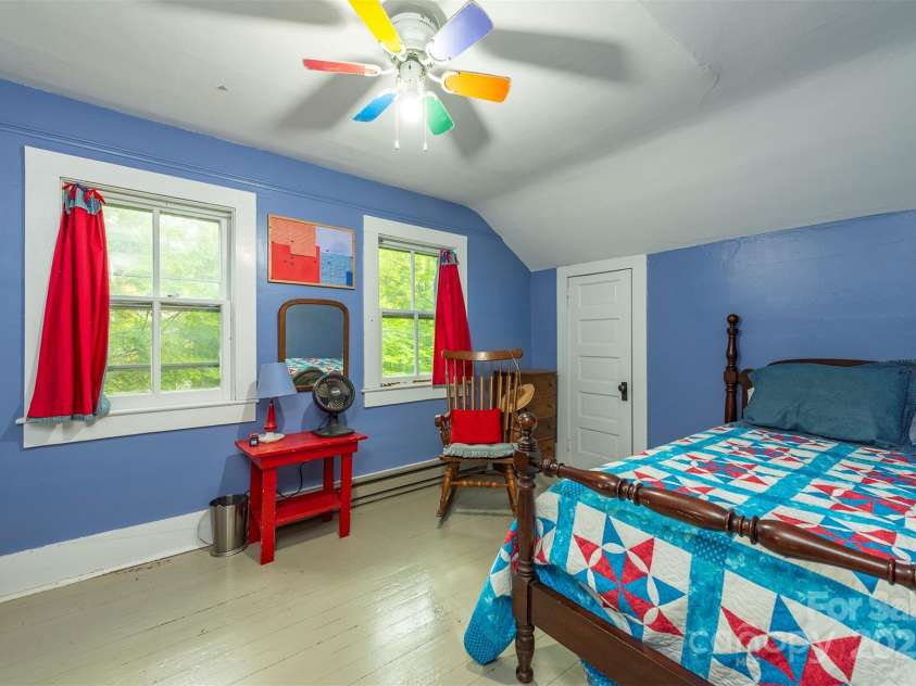 223 Assembly Drive, Montreat, NC 28757.  MLS# CAR4256904, YatesRealty ID 15288. BR 4