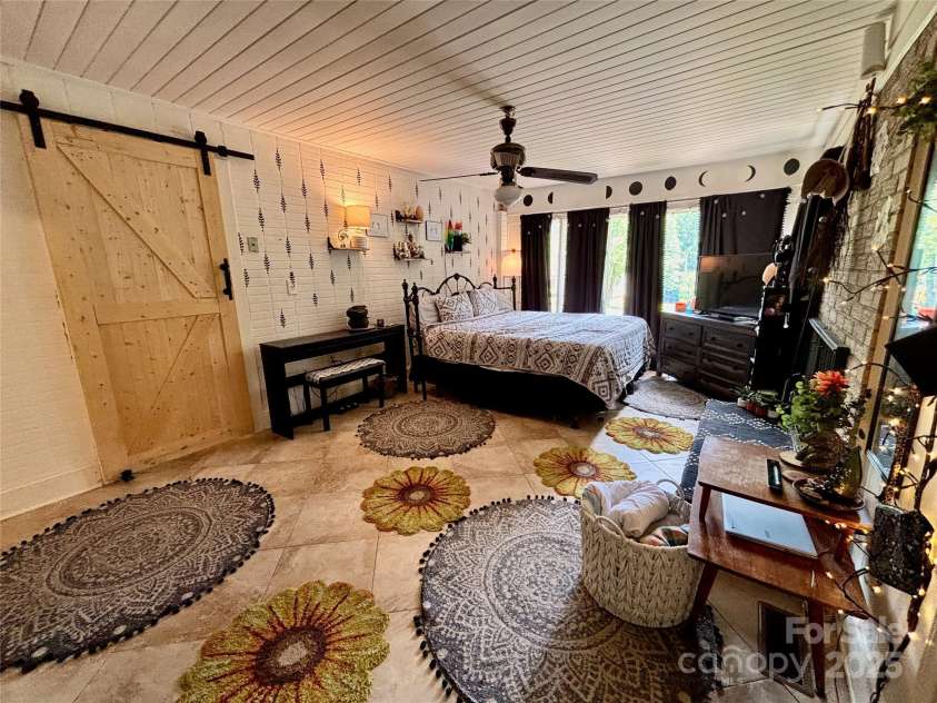 168 Collins Avenue, Forest City, NC 28043.  MLS# CAR4262721, YatesRealty ID 15289. 