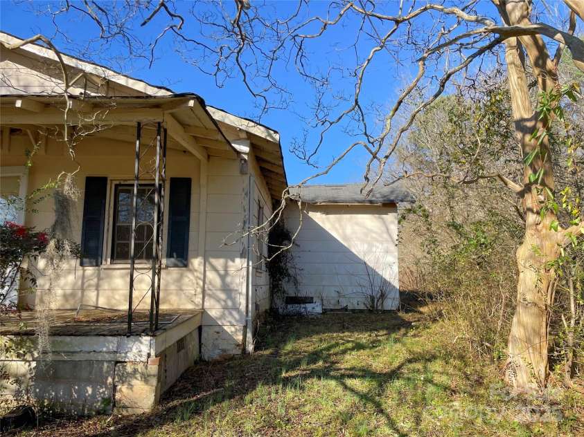 32 Tell Davidson Road, Chesterfield, SC 29709.  MLS# CAR4210125, YatesRealty ID 15289. 