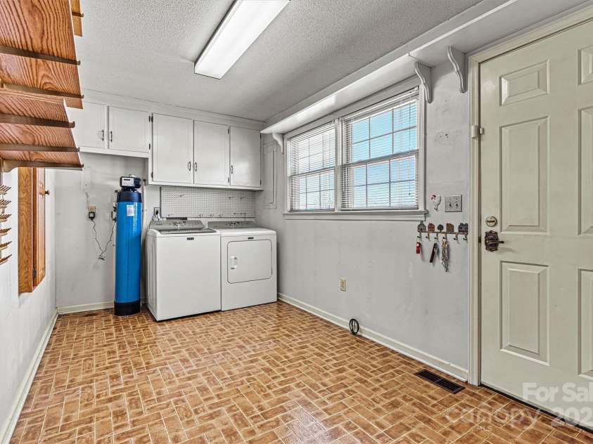 2 Honeysuckle Way, Granite Falls, NC 28630.  MLS# CAR4234653, YatesRealty ID 15292. Laundry Room/Rear Entry View