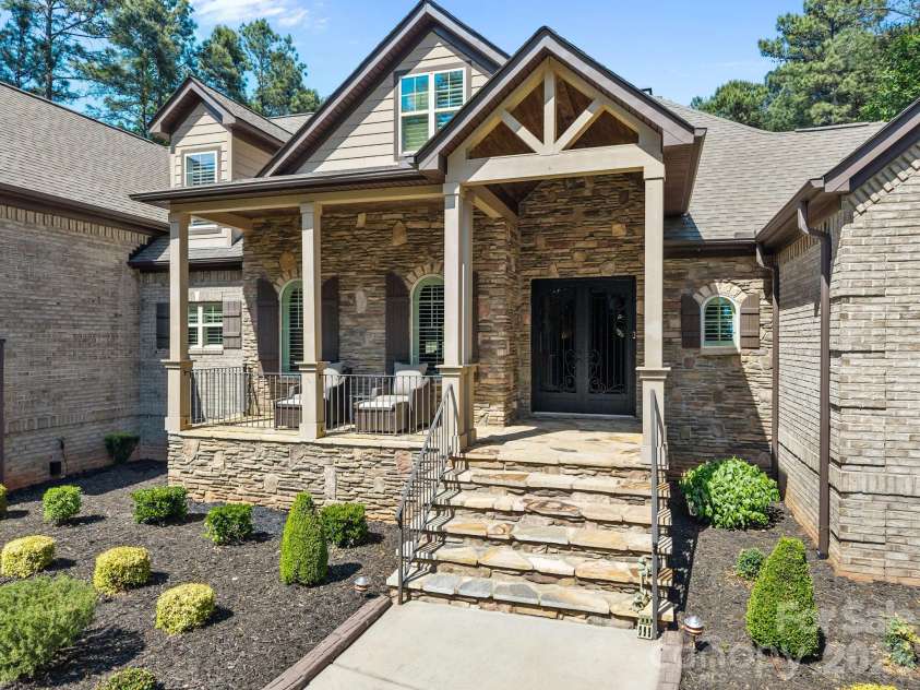 320 Barber Loop, Mooresville, NC 28117.  MLS# CAR4373221, YatesRealty ID 15292. 