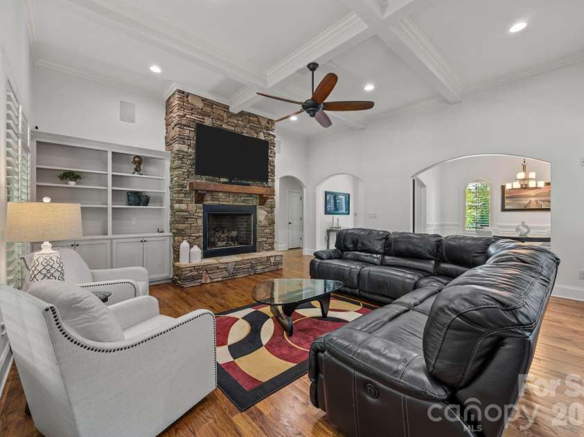320 Barber Loop, Mooresville, NC 28117.  MLS# CAR4373221, YatesRealty ID 15292. 