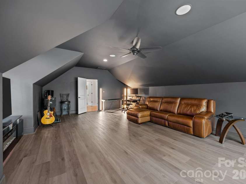 320 Barber Loop, Mooresville, NC 28117.  MLS# CAR4373221, YatesRealty ID 15292. 