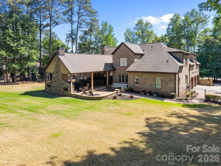 320 Barber Loop, Mooresville, NC 28117.  MLS# CAR4373221, YatesRealty ID 15292. 