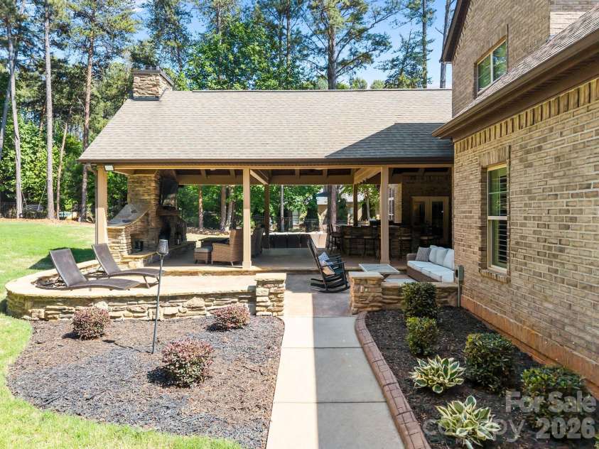 320 Barber Loop, Mooresville, NC 28117.  MLS# CAR4373221, YatesRealty ID 15292. 