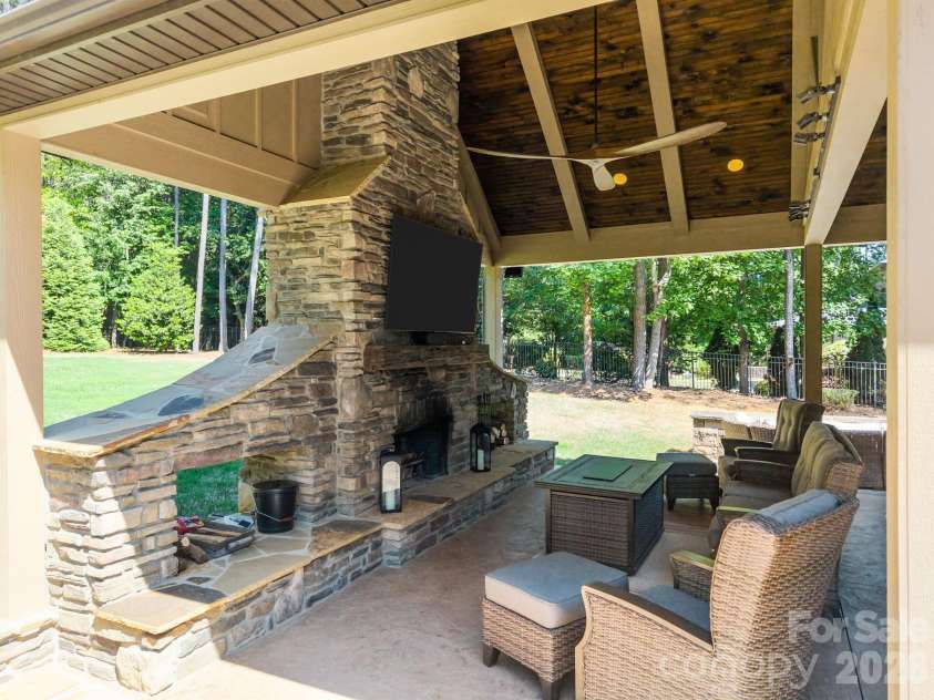 320 Barber Loop, Mooresville, NC 28117.  MLS# CAR4373221, YatesRealty ID 15292. 