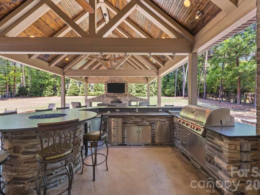 320 Barber Loop, Mooresville, NC 28117.  MLS# CAR4373221, YatesRealty ID 15292. 