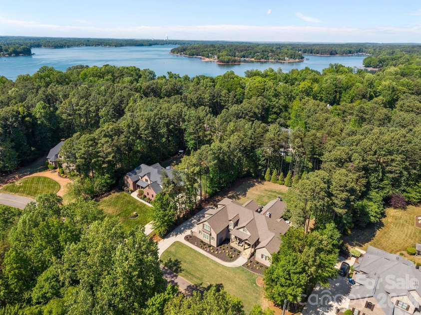 320 Barber Loop, Mooresville, NC 28117.  MLS# CAR4373221, YatesRealty ID 15292. 