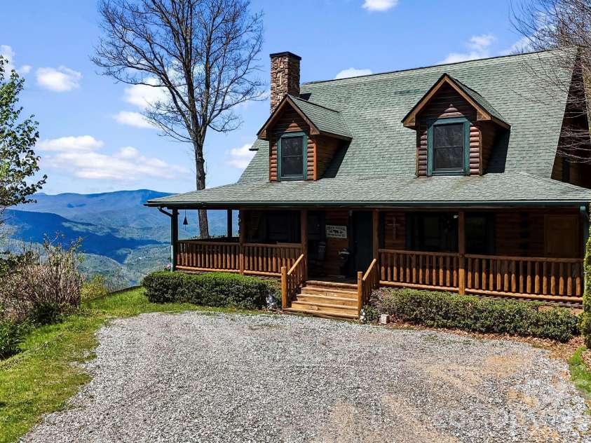 195 Justin Ridge, Clyde, NC 28721.  MLS# CAR4372962, YatesRealty ID 15293. 