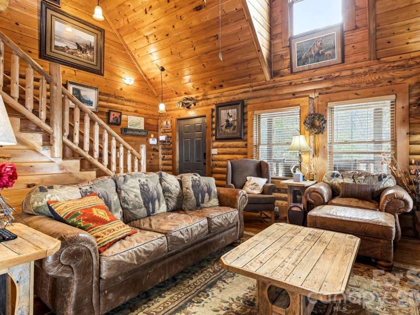 195 Justin Ridge, Clyde, NC 28721.  MLS# CAR4372962, YatesRealty ID 15293. 