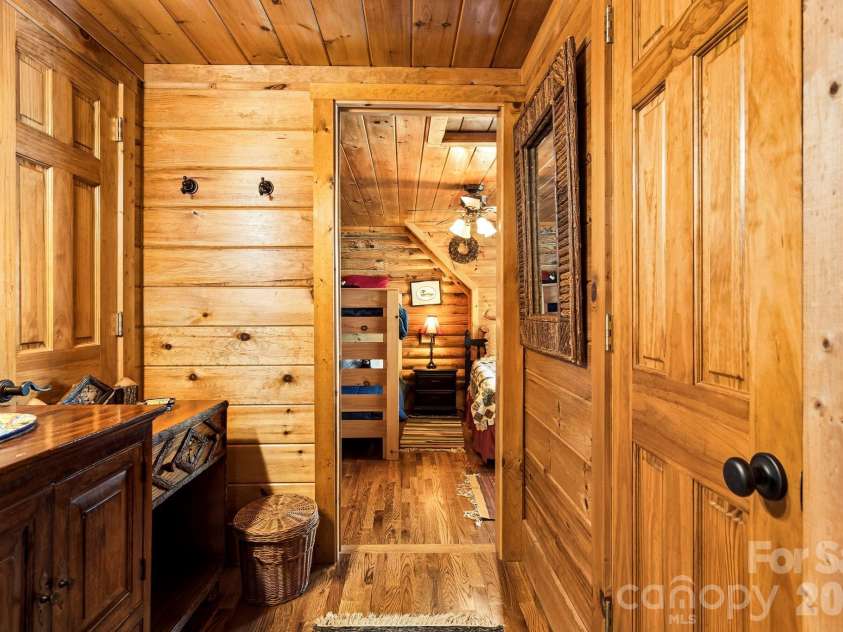 195 Justin Ridge, Clyde, NC 28721.  MLS# CAR4372962, YatesRealty ID 15293. 