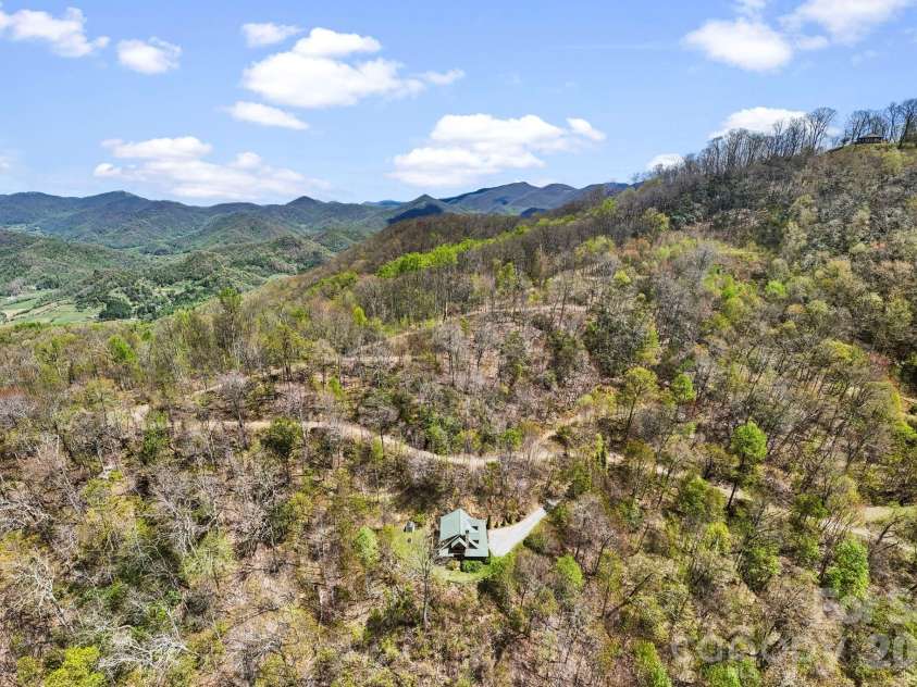195 Justin Ridge, Clyde, NC 28721.  MLS# CAR4372962, YatesRealty ID 15293. 