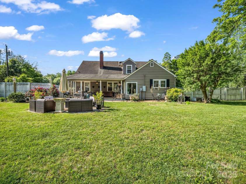 238 Mountain Street, Rutherfordton, NC 28139.  MLS# CAR4253975, YatesRealty ID 15293. 