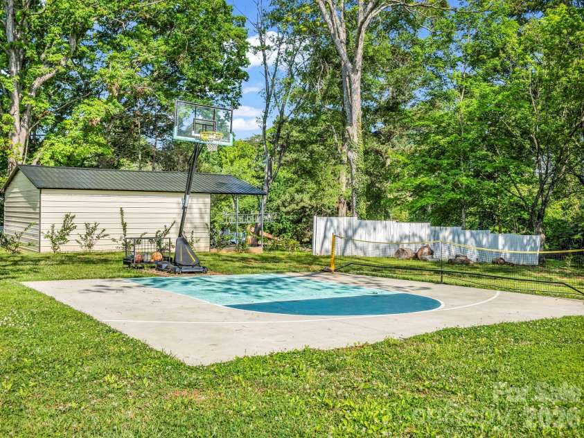 238 Mountain Street, Rutherfordton, NC 28139.  MLS# CAR4335968, YatesRealty ID 15293. 