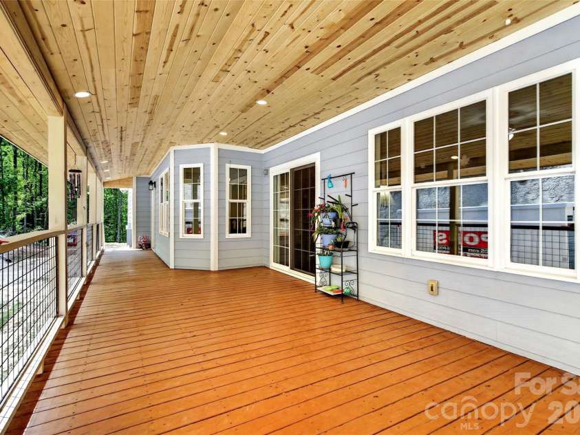 50 Glass Falls Trail, Black Mountain, NC 28711.  MLS# CAR4374383, YatesRealty ID 15294. 