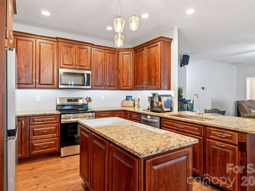 50 Glass Falls Trail, Black Mountain, NC 28711.  MLS# CAR4374383, YatesRealty ID 15294. 