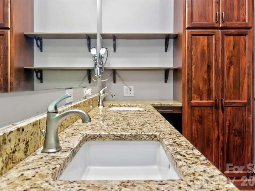 50 Glass Falls Trail, Black Mountain, NC 28711.  MLS# CAR4374383, YatesRealty ID 15294. 