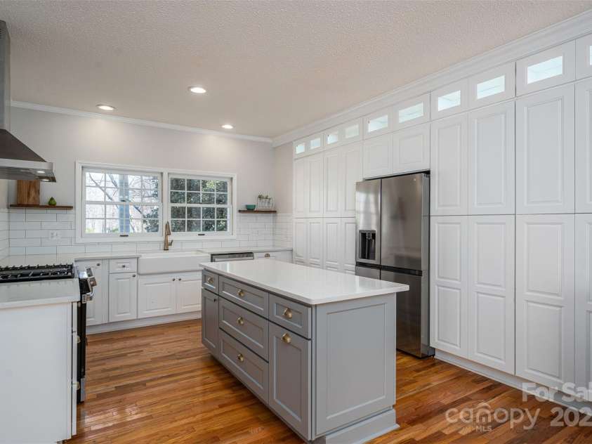 107 Doris Court, Lincolnton, NC 28092.  MLS# CAR4228422, YatesRealty ID 15295. 