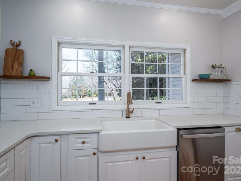 107 Doris Court, Lincolnton, NC 28092.  MLS# CAR4228422, YatesRealty ID 15295. 