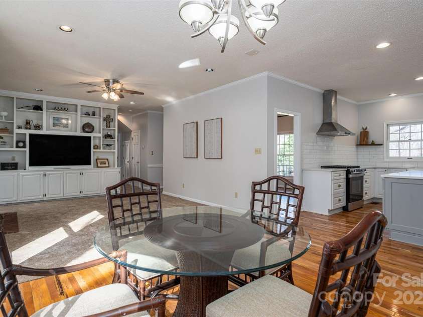 107 Doris Court, Lincolnton, NC 28092.  MLS# CAR4228422, YatesRealty ID 15295. 