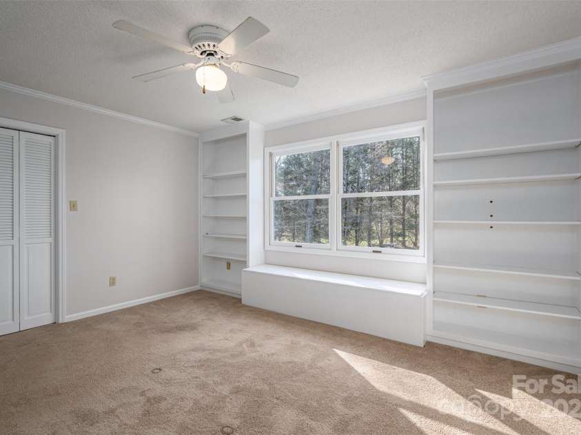 107 Doris Court, Lincolnton, NC 28092.  MLS# CAR4228422, YatesRealty ID 15295. 