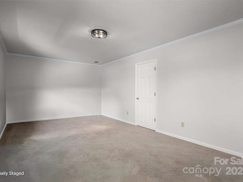 107 Doris Court, Lincolnton, NC 28092.  MLS# CAR4228422, YatesRealty ID 15295. 