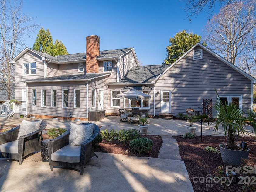 107 Doris Court, Lincolnton, NC 28092.  MLS# CAR4228422, YatesRealty ID 15295. 