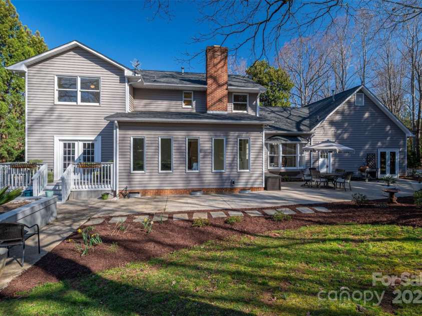 107 Doris Court, Lincolnton, NC 28092.  MLS# CAR4228422, YatesRealty ID 15295. 