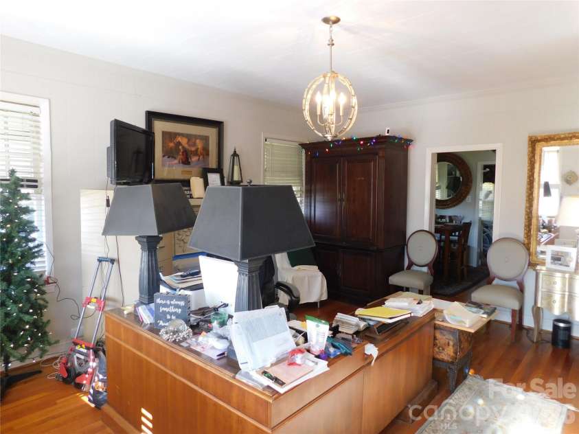 221 Charlotte Avenue, Rock Hill, SC 29730.  MLS# CAR4374410, YatesRealty ID 15295. 