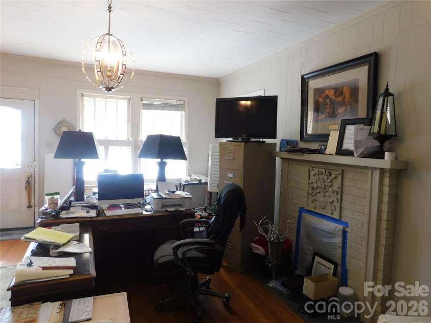 221 Charlotte Avenue, Rock Hill, SC 29730.  MLS# CAR4374410, YatesRealty ID 15295. 