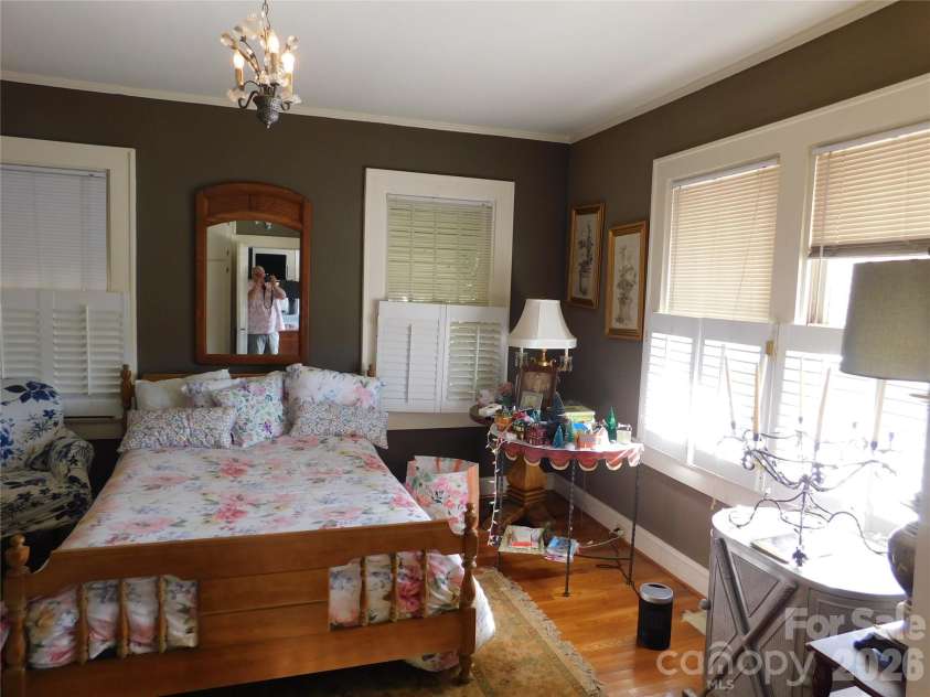 221 Charlotte Avenue, Rock Hill, SC 29730.  MLS# CAR4374410, YatesRealty ID 15295. 