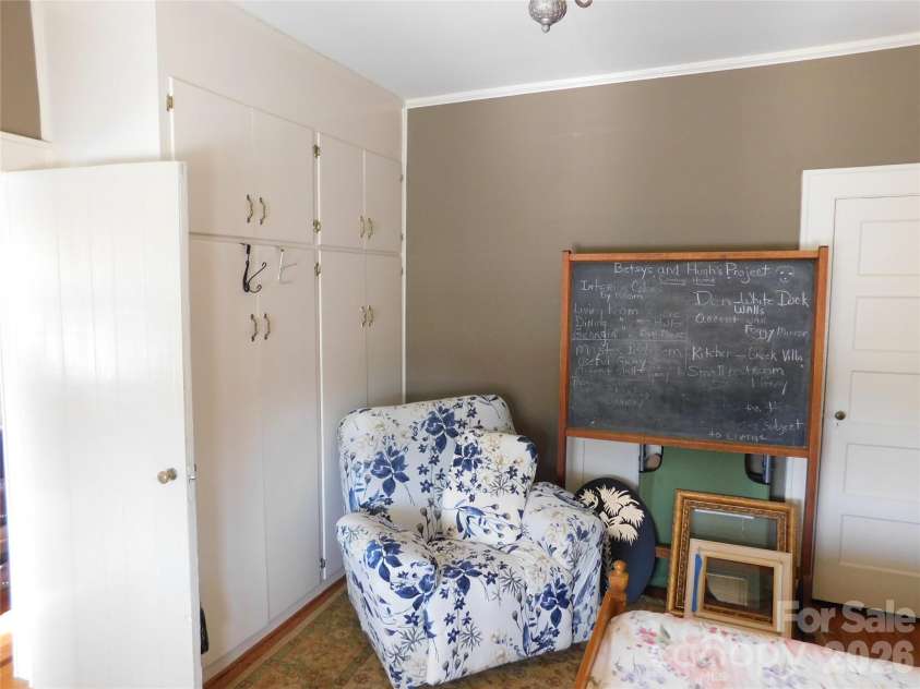221 Charlotte Avenue, Rock Hill, SC 29730.  MLS# CAR4374410, YatesRealty ID 15295. 