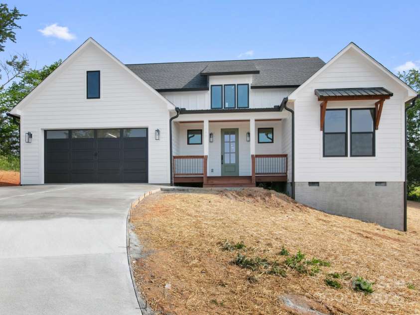 1040 Morlin Acres Drive, Marshall, NC 28753.  MLS# CAR4258785, YatesRealty ID 15296. 