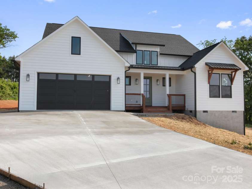 1040 Morlin Acres Drive, Marshall, NC 28753.  MLS# CAR4258785, YatesRealty ID 15296. 