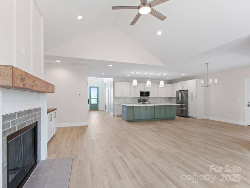 1040 Morlin Acres Drive, Marshall, NC 28753.  MLS# CAR4258785, YatesRealty ID 15296. 